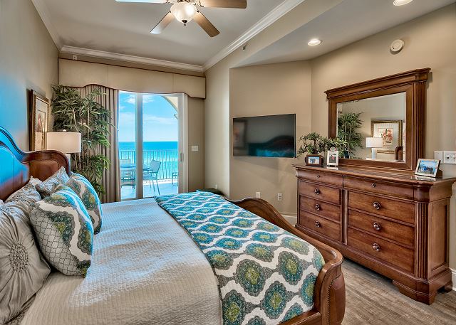 Bedroom in a Your Friend at the Beach condo, near the best wine festivals on 30A